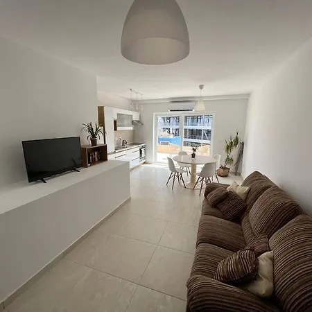 Sweet 1-bedroom Penthouse In The Heart Of It Apartamento *